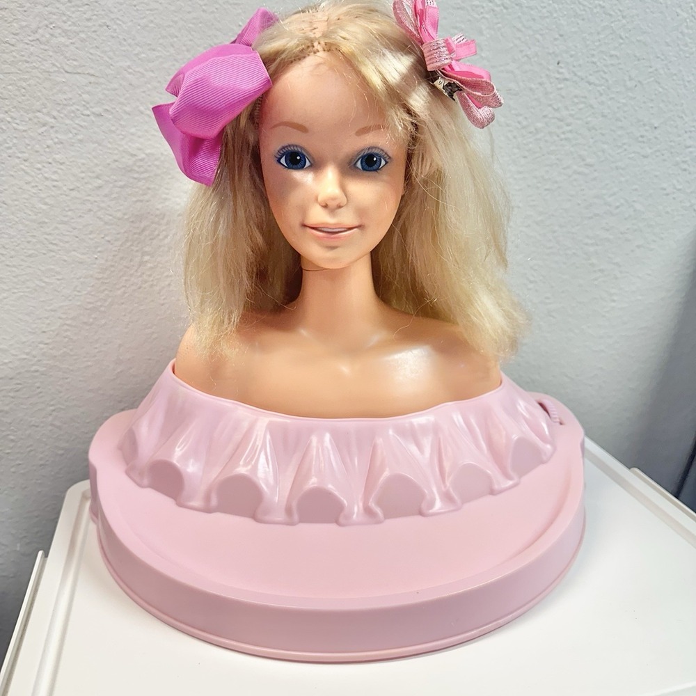 Vintage Mattel Barbie Pose Me Pretty Styling Head 1983 Pink Base Blonde‎ Hair